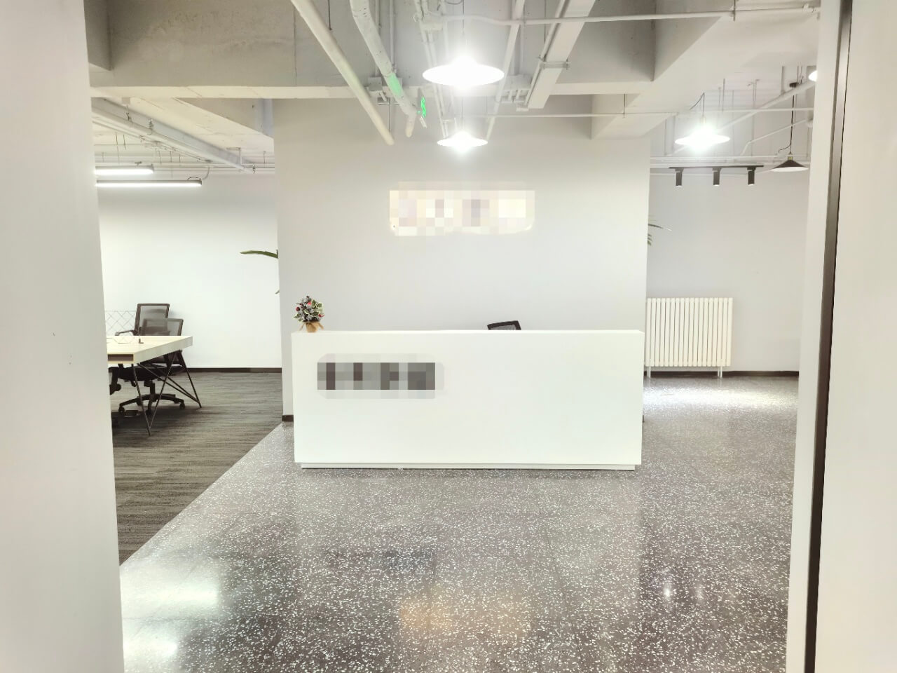 东枫德必WE      700平米办公室 